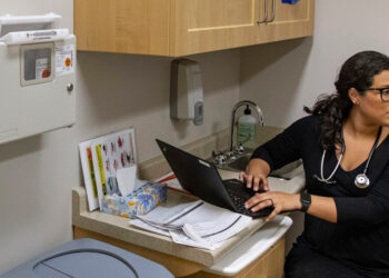 Women Earn $2 Million Less Than Men in Their Careers as Doctors