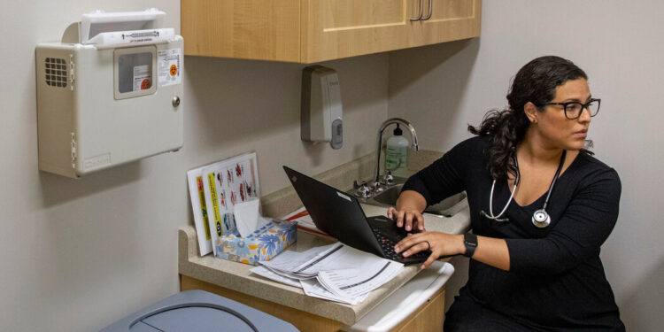 Women Earn $2 Million Less Than Men in Their Careers as Doctors