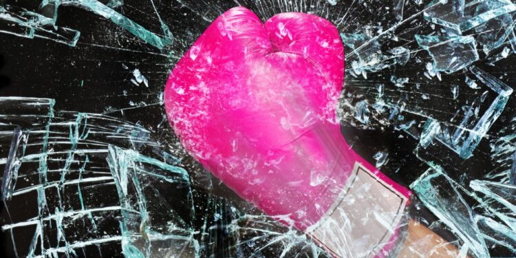 3 Traits Women Who Break the Glass Ceiling Have in Common