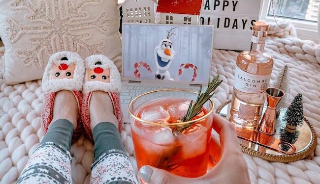 Netflix Holiday Movies Worth Watching This Year