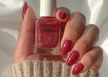 50 Holiday Nail Ideas to Show Your Nail Artist