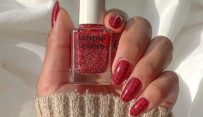 50 Holiday Nail Ideas to Show Your Nail Artist