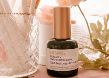 Bakuchiol is the Natural, Retinol Alternative We’re Loving