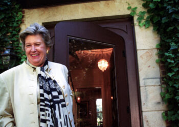 Phyllis Oakley, Female Pioneer at the State Department, Dies at 87