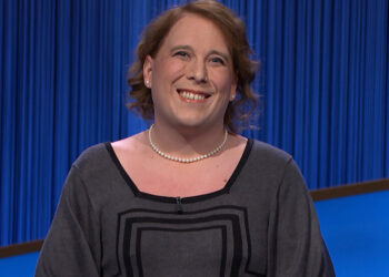 Amy Schneider Becomes First Woman to Surpass $1 Million on ‘Jeopardy!’