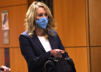 5 Lessons Entrepreneurs Can Learn from the Elizabeth Holmes Theranos Trial