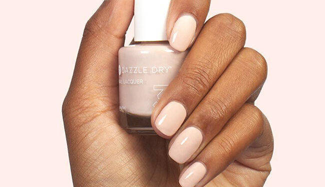 Dazzle Dry Review: This Quick-Dry Nail Polish is Worth It