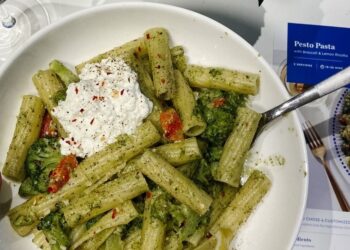 How To Eat Healthier Without Sacrificing Taste