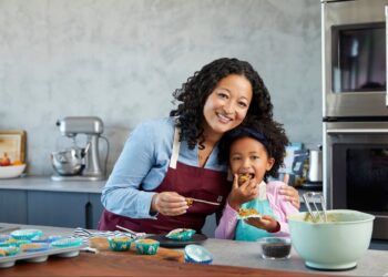 Her Daughter’s Food Allergies Made Finding Healthy Snacks Impossible, So This Mother Quit Her Corporate Job to Change That