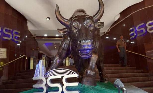 Sensex falls 225 points in early trade; Nifty dips below 17,500
