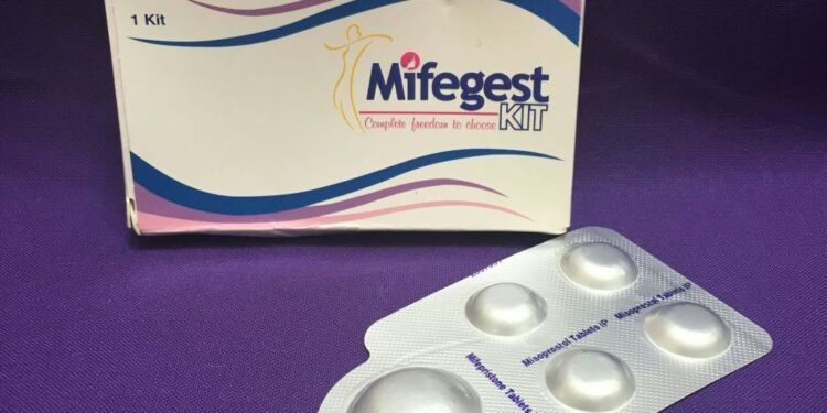 Most People Want Over-the-Counter Abortion Pills, New Study Finds