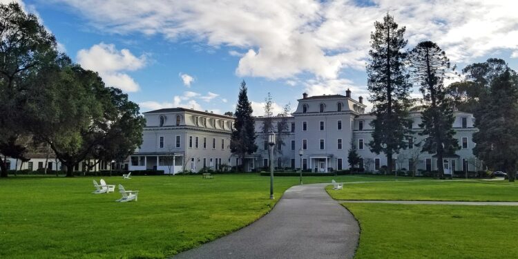 The Feminist Legacy of Mills College Must Not Be Forgotten