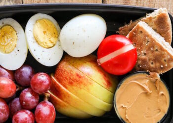 15 Adult Lunchables That’ll Make You Excited to Meal Prep