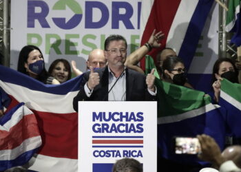 Elecciones en Costa Rica: una contienda reñida entre acusaciones de acoso sexual y corrupción