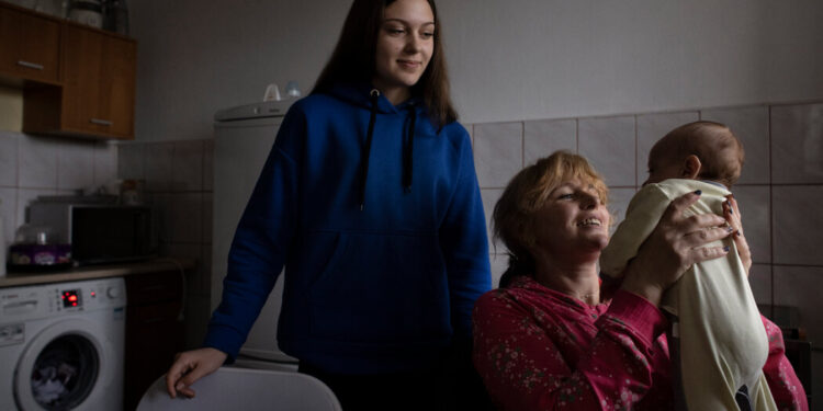 A Crisis for Mothers – The New York Times