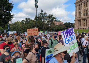 Kelly’s Story: Overcoming S.B. 8 and a ‘Crisis Pregnancy Center’ to Have an Abortion in Texas