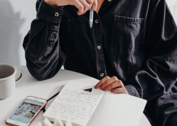Journal Prompts for When You’re in a Journaling Rut