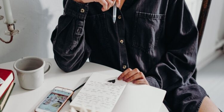 Journal Prompts for When You’re in a Journaling Rut