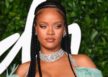 The Hacks Rihanna Uses To Be More Confident