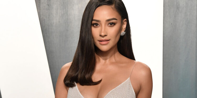 The Best Fitness Tips From Shay Mitchell’s Trainer