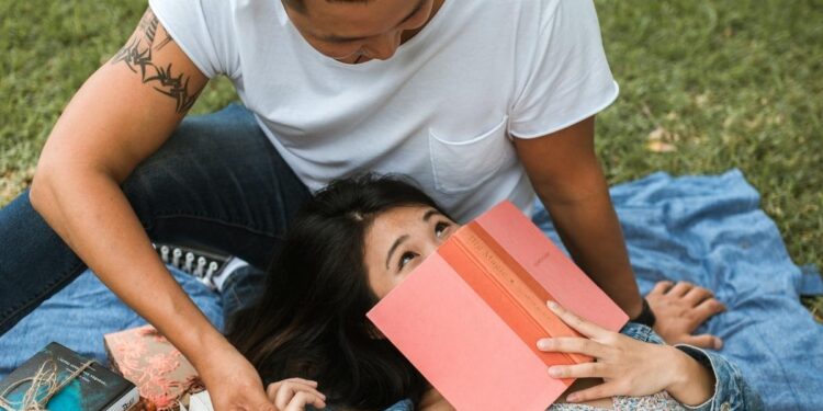 8 Activities That Are Perfect for Spring Date Nights