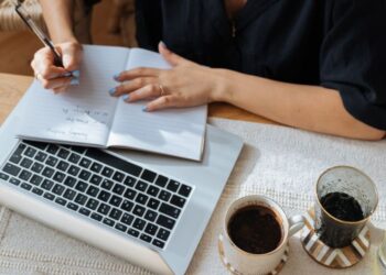 7 Things Successful Women Use Their Tax Refund For