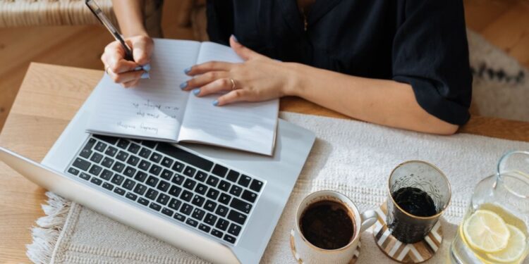 7 Things Successful Women Use Their Tax Refund For