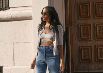 7 Fun Outfits to Wear Your Jeans in 2022