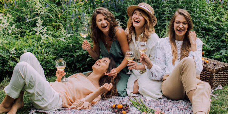 Signs Your Outgrowing Friends and What to Do About It