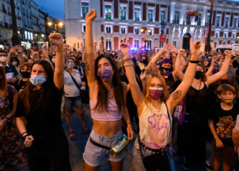 Five Lessons from Feminists Around the World as the U.S. Faces the Reality of a Post-Roe America