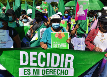 Resisting the Overturn of Roe: What U.S. Feminists Can Learn From El Salvador