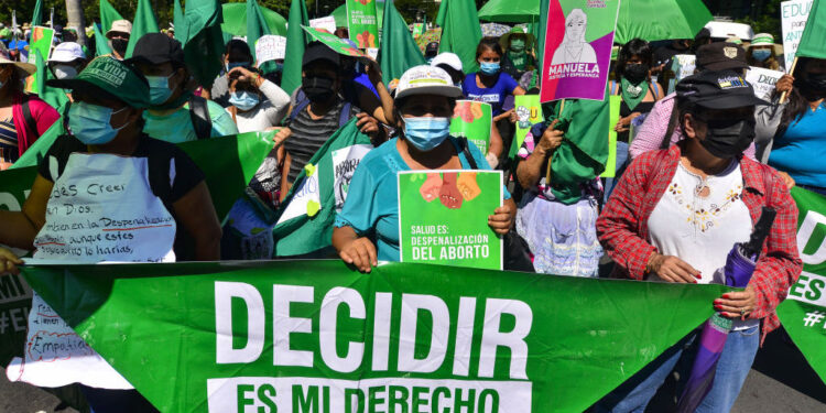 Resisting the Overturn of Roe: What U.S. Feminists Can Learn From El Salvador