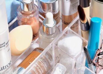 Why You Should Use Hyaluronic Acid and Retinol Together