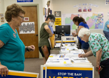 Kansans Fiercely Debate the First Post-Roe Vote on Abortion