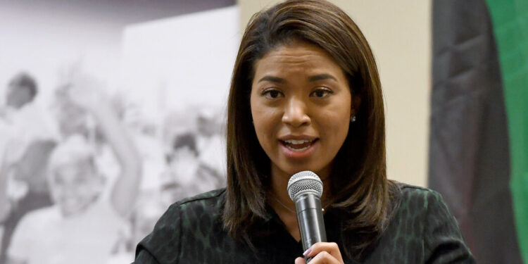 Sandra Douglass Morgan Is Hired As Raiders Team President