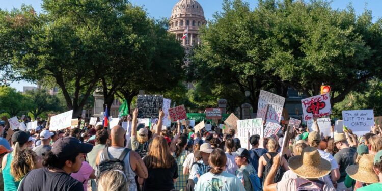 Texas Sues Biden Administration: How EMTALA Prevents ‘Patient Dumping’ in a Post-Roe World