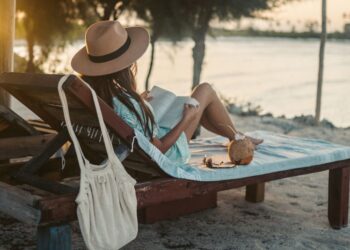 Why ‘Every Summer After’ Is a Must-Read |The Everygirl