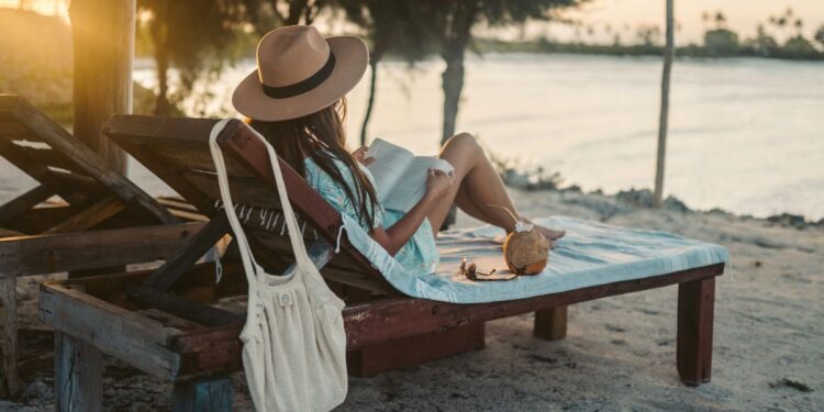 Why ‘Every Summer After’ Is a Must-Read |The Everygirl