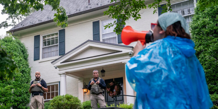 Supreme Court Marshal Asks Officials to End Protests at Justices’ Homes