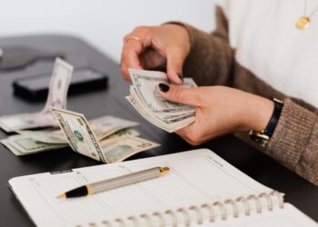 Expert Financial Advice Everyone Should Follow