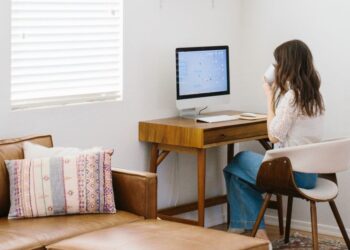 How To Make the Full-Time to Freelance Transition