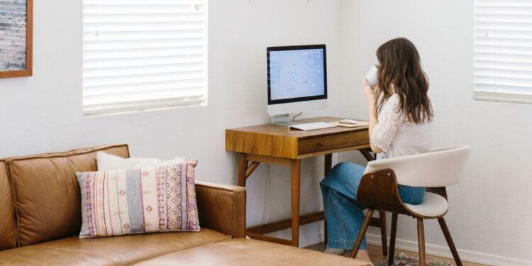 How To Make the Full-Time to Freelance Transition