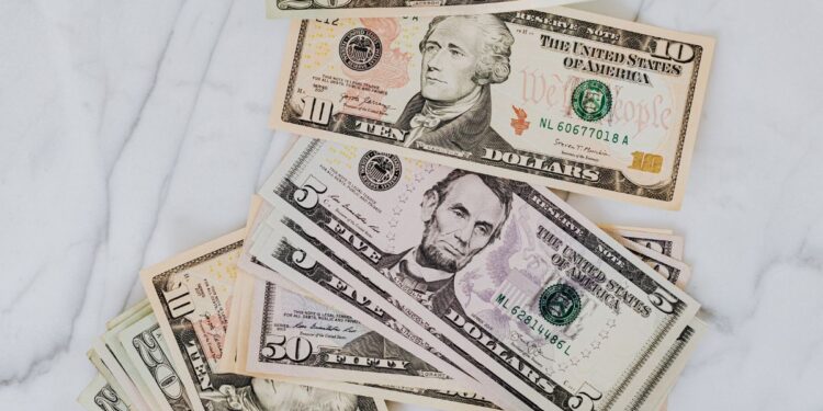 How Money IQ and EQ Will Help Make Sense of Your Finances |The Everygirl