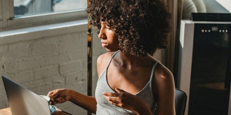 Quiet Quitting: The Trend That’s Changing How We Work