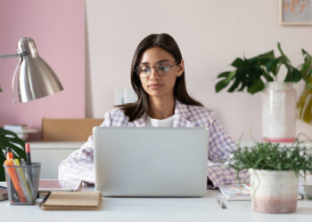 Indian Women Earn Less And Get Fewer Jobs, Says Oxfam Report 2022