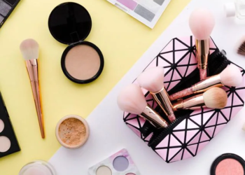 SELECTING MAKEUP PRODUCTS FOR YOUR WHOLESALE BEAUTY BUSINESS