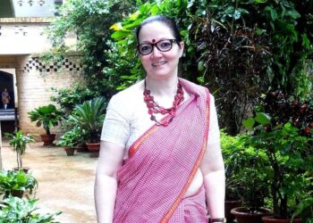 Married at 16 and Abused, Homeless Woman Rebuilt Her Life to Support 1000s of Kids.