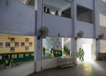 Located in a conservative pocket of India on the bank of the Ganges, Pardada Pardadi Educational Society aims to keep girls in school – against cultural forces that would have them get married in their teens, confining their autonomy and economic opportunities.