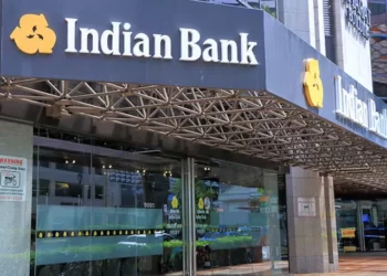 Indian Bank Makes Pregnant Women 'Temporarily Unfit' for Joining