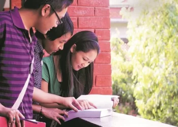 Percentage of Stem Women Graduates in India Higher Compared to US, UK: Govt